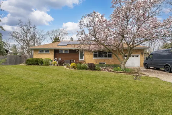 16W604 Crest AVE, Bensenville, IL 60106