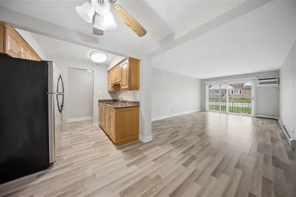11245 S Harlem AVE #A1, Worth, IL 60482