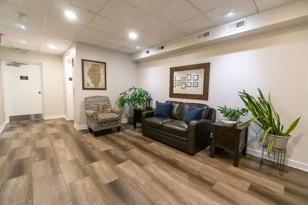 227 Elgin AVE #3A, Forest Park, IL 60130