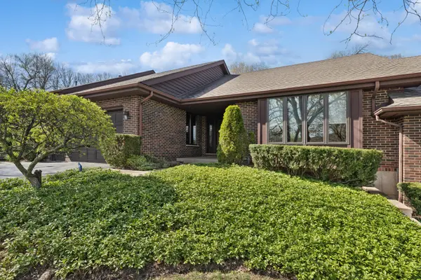808 Kristin CT #808, Gurnee, IL 60031