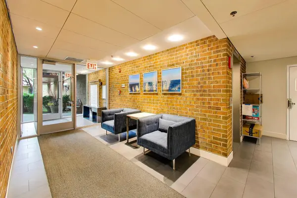 901 Hinman AVE #5A, Evanston, IL 60202