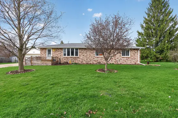 340 W Shaffer ST, Dakota, IL 61018