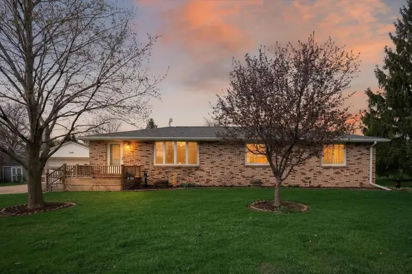 340 W Shaffer ST, Dakota, IL 61018