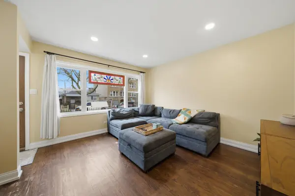 4311 W Shakespeare AVE, Chicago, IL 60639