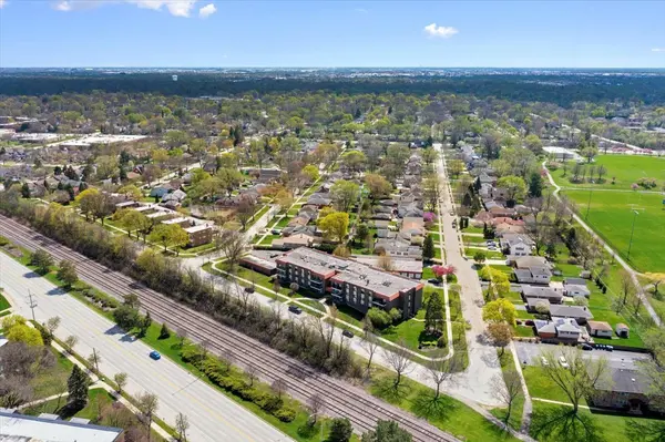 1255 W Prospect AVE #109, Mount Prospect, IL 60056