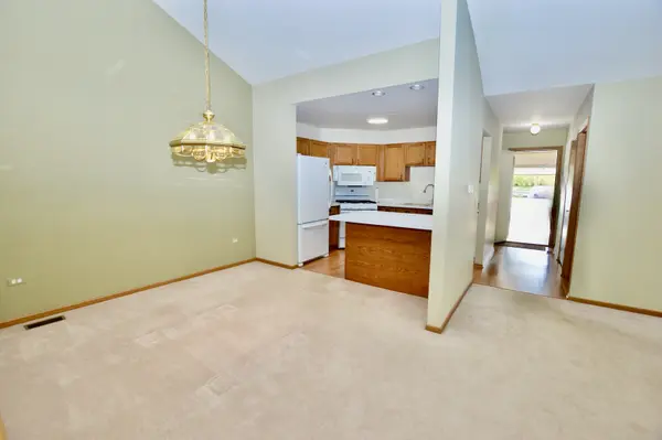 3312 Twisted Oak CT #3312, Mchenry, IL 60051