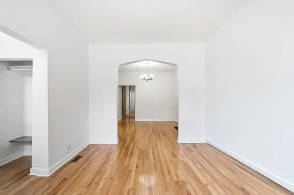 3254 W Hirsch AVE, Chicago, IL 60651