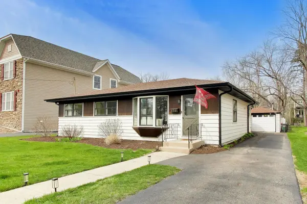 456 Lowell AVE, Glen Ellyn, IL 60137