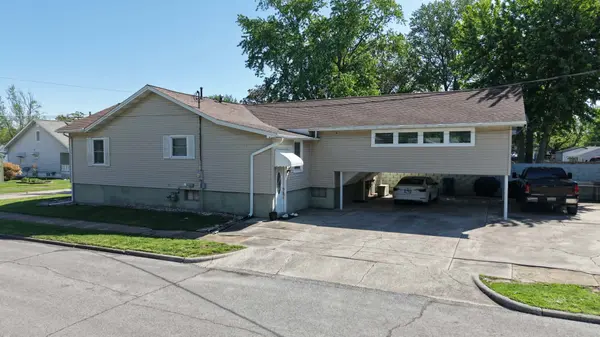 212 Mitchell ST, Benton, IL 62812