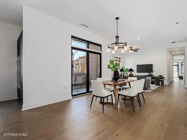 305 S Racine AVE #2A, Chicago, IL 60607