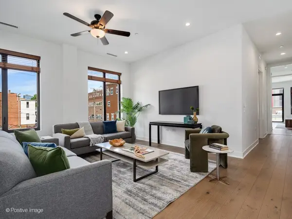 305 S Racine AVE #2A, Chicago, IL 60607