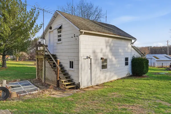 599 Palmyra RD, Dixon, IL 61021