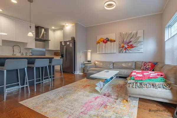 3801 N Milwaukee AVE #C, Chicago, IL 60641