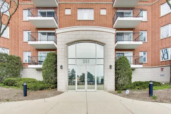 351 Town Place CIR #402, Buffalo Grove, IL 60089