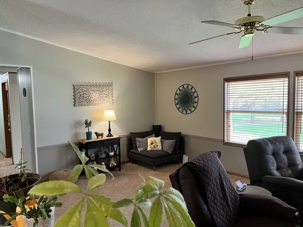 408 E Wood LN, Belvidere, IL 61008