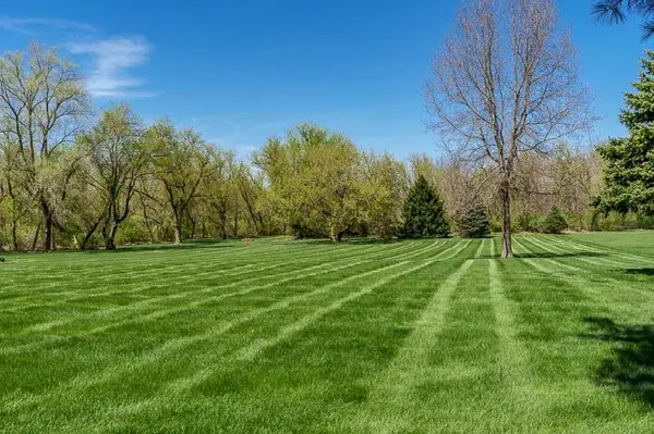 2302 CAIRNWELL DR, Belvidere, IL 61008