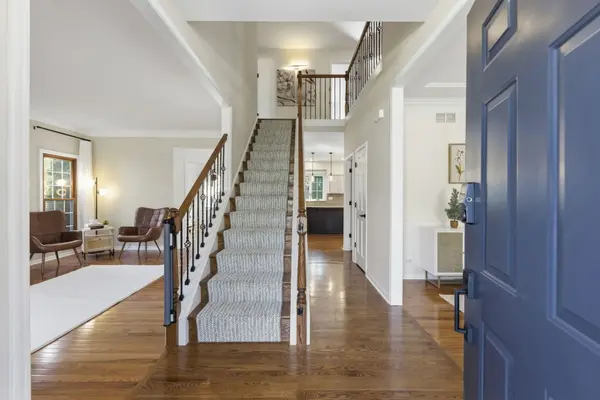 120 Rieser CIR, Naperville, IL 60565