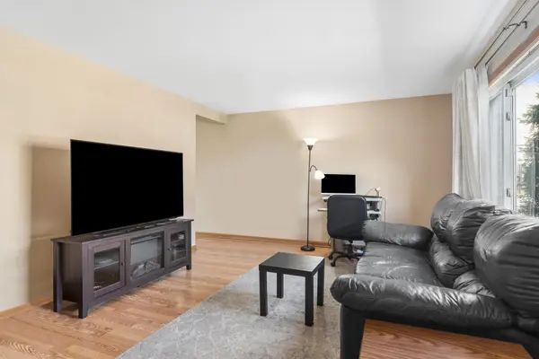 1058 N Boxwood DR #A, Mount Prospect, IL 60056
