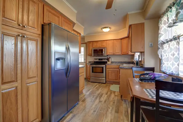 2927 Pershing BLVD, Clinton, IA 52732