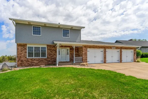 5131 Woodland AVE, Davenport, IA 52807