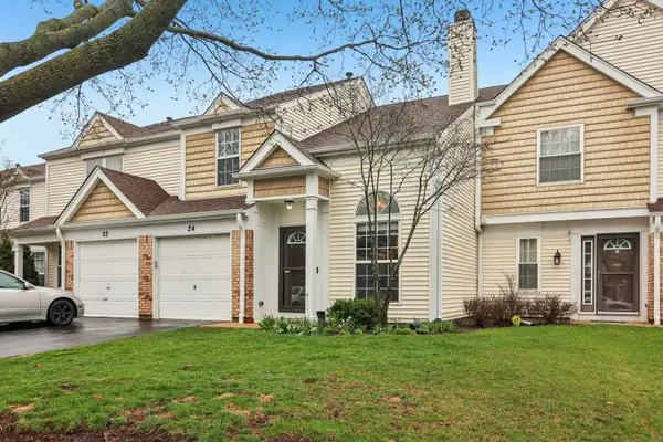 24 N Oltendorf RD, Streamwood, IL 60107