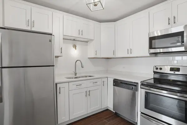 1660 N La Salle DR #1004, Chicago, IL 60614