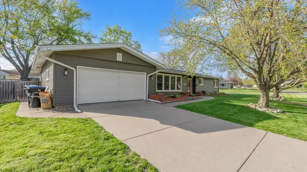 2900 27th ST, Rock Island, IL 61201