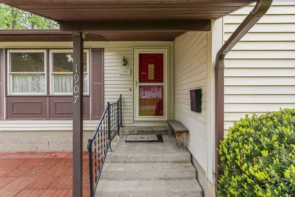 1907 Weaver ST, Urbana, IL 61802