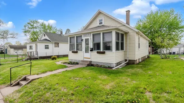 3708 N Fillmore ST, Davenport, IA 52806