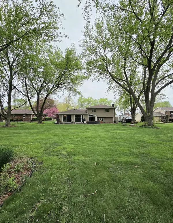 20715 Thomas DR, Lockport, IL 60441