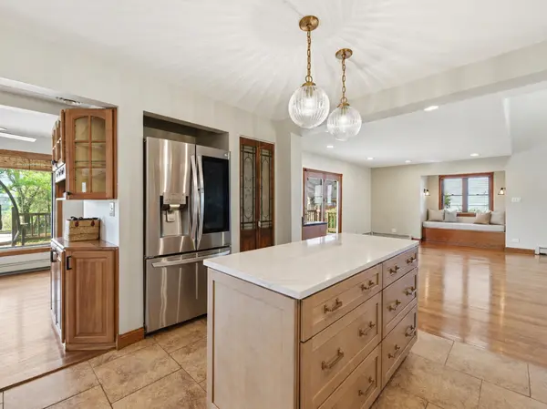 19W681 109th ST, Lemont, IL 60439