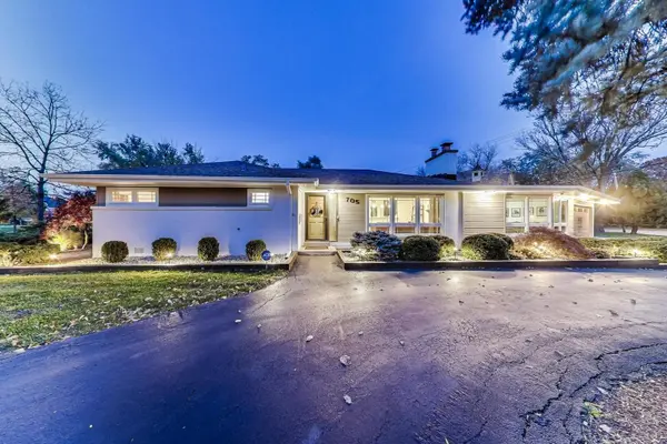705 N County Line RD, Hinsdale, IL 60521