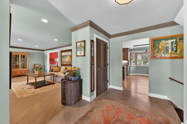 2408 Arlingdale DR, Palatine, IL 60067
