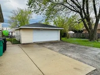 7800 S 78th CT, Bridgeview, IL 60455