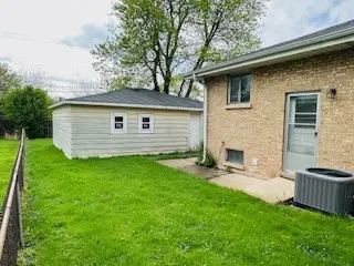 7800 S 78th CT, Bridgeview, IL 60455