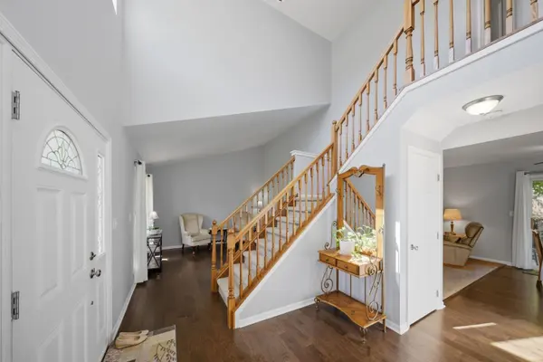 721 Churchill LN, Oswego, IL 60543
