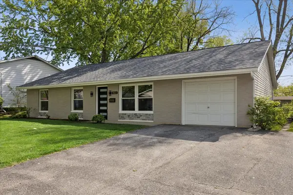 7855 Kensington LN, Hanover Park, IL 60133