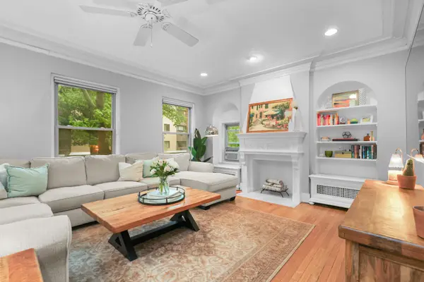 2730 N Pine Grove AVE #1N, Chicago, IL 60614
