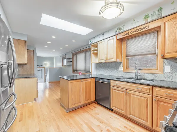 5127 S New England AVE, Chicago, IL 60638