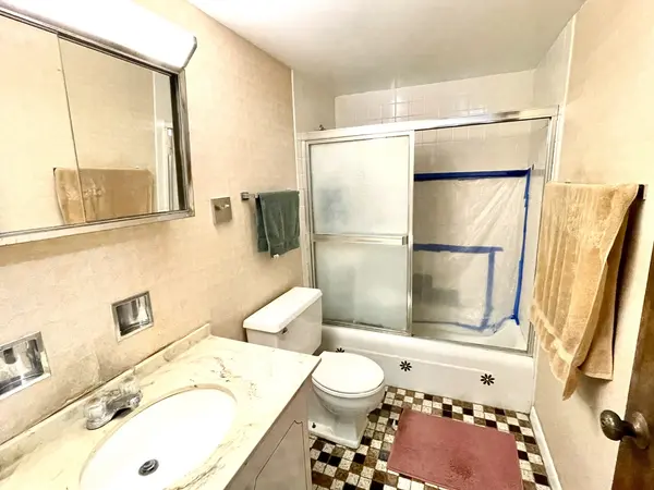 1052 Mill ST #110, Naperville, IL 60540