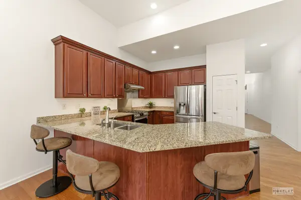816 Colchester DR, Oswego, IL 60543