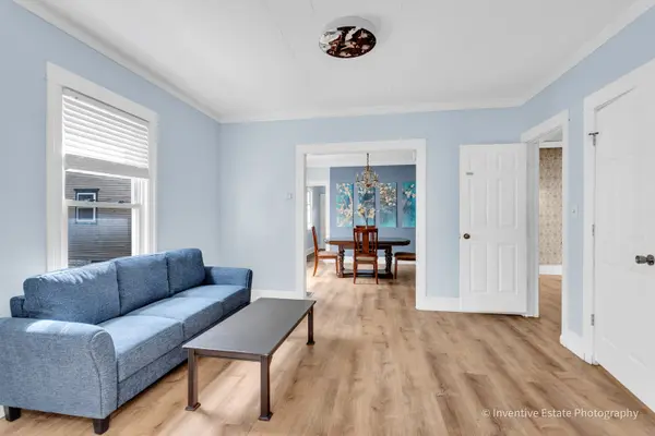 211 N Wright ST, Naperville, IL 60540