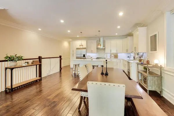 2312 W BELMONT AVE #1E, Chicago, IL 60618