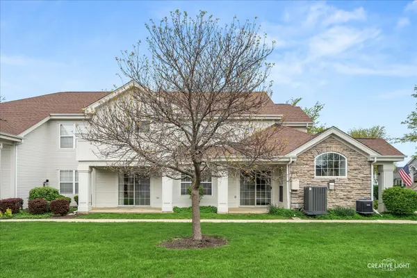1382 Spencer LN #1382, Batavia, IL 60510