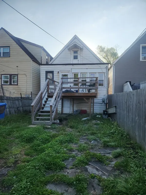 2040 N Kildare AVE, Chicago, IL 60639