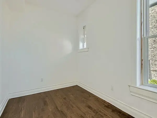 2351 S Whipple ST, Chicago, IL 60623