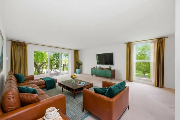 5300 Walnut AVE #23C, Downers Grove, IL 60515