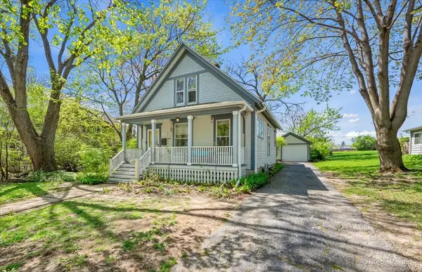 434 S 3rd ST, West Dundee, IL 60118