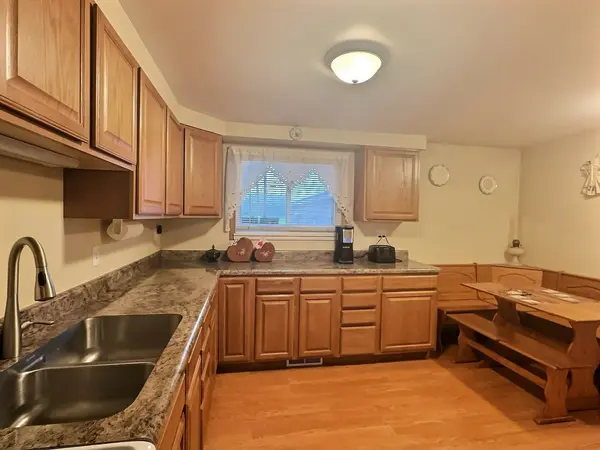 1239 9th AVE, Clinton, IA 52732