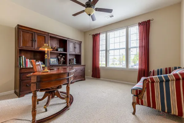 2942 Ravinia CIR, Mundelein, IL 60060
